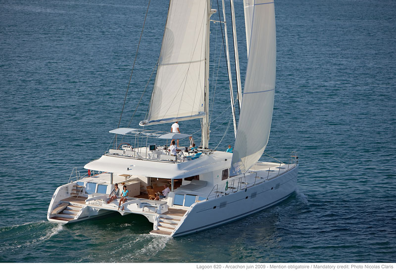 Lagoon 620 Crewed Cabin Charter